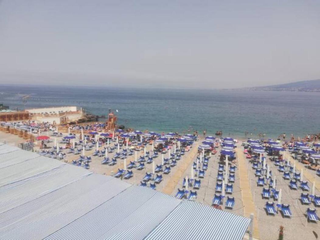 Maremonti Apartments Castellammare di Stabia Exterior foto